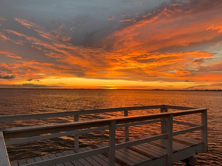 The Great Escape - Panoramic Sunset Views Villa Тампа Екстериор снимка